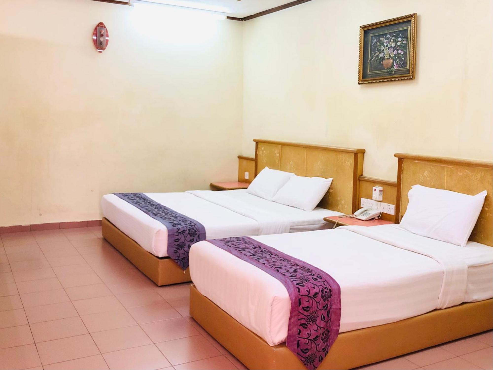 Intan Beach Resort Куала Теренгану Екстериор снимка