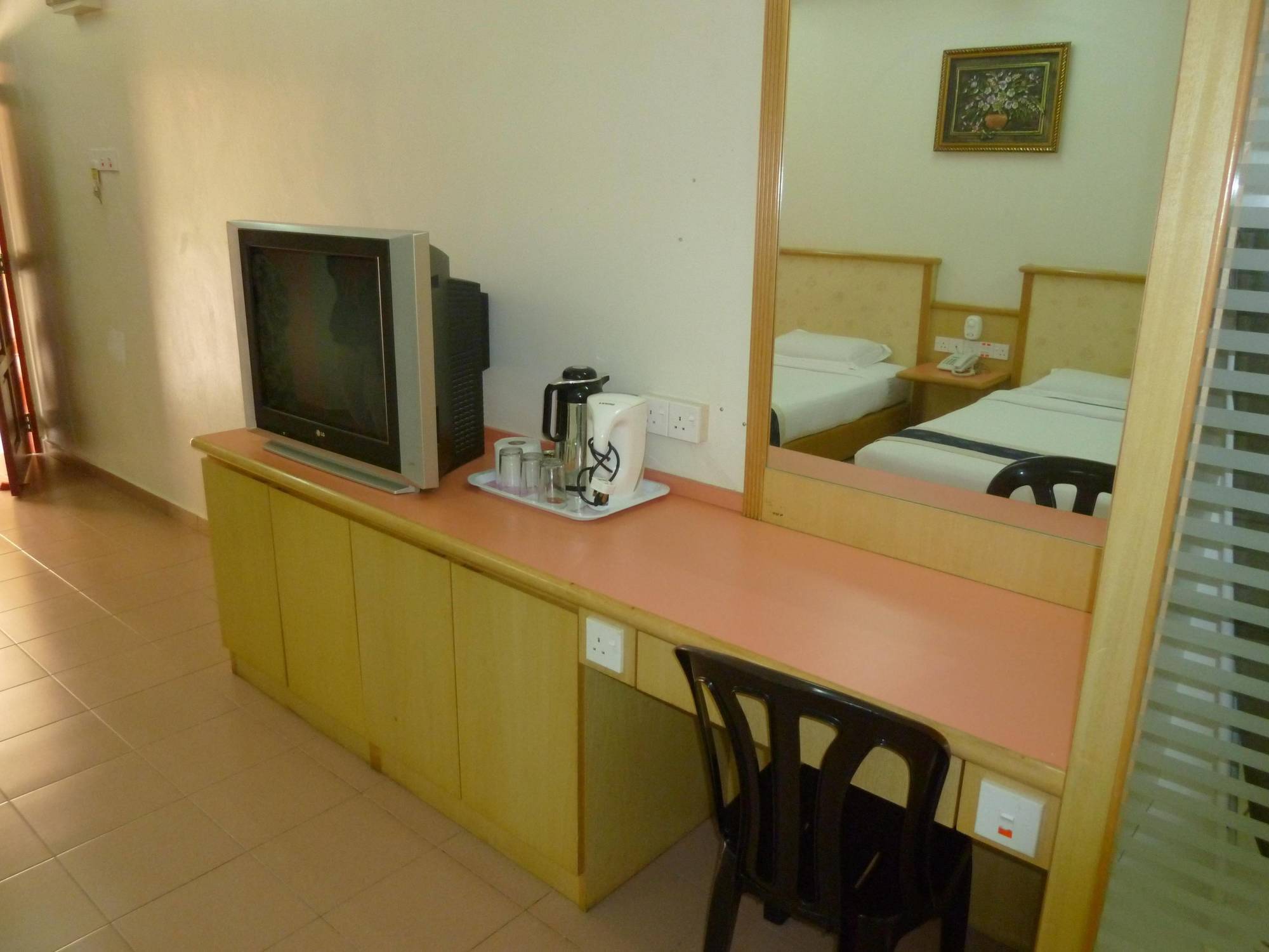 Intan Beach Resort Куала Теренгану Екстериор снимка